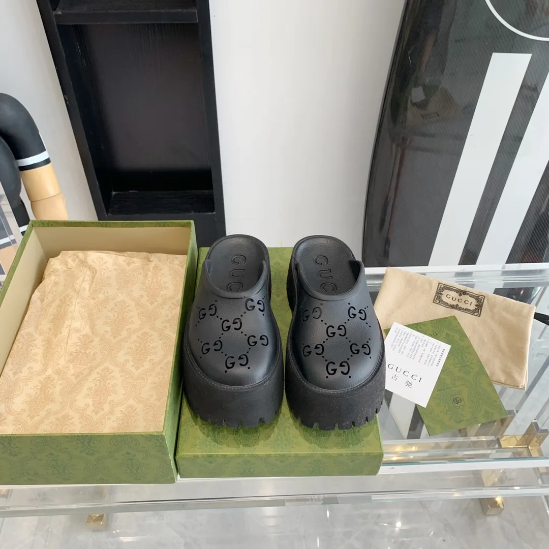 👟👟Ex-factory price 360👟👟 Women's shoes, women's clothing, Gucci spring and summer style, hole-in-the-wall slippers, versatile couple style, ugly and cute hollow holes shoes, all the details and materials are the same as what you buy at the counter. Size: 35-42